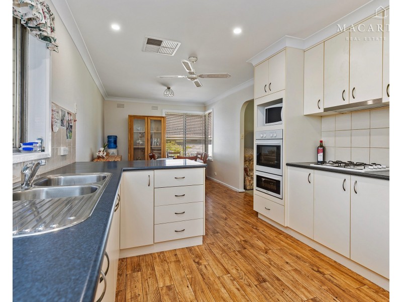 2 Walana Crescent, Kooringal NSW 2650