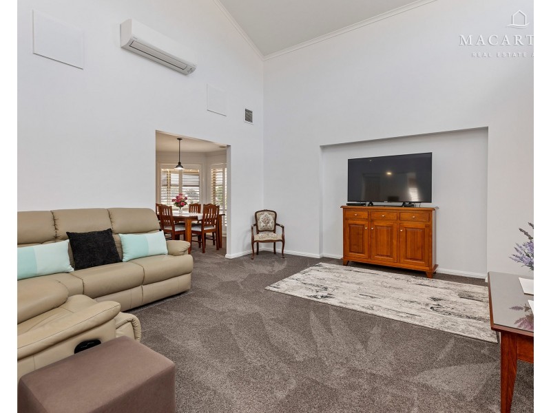 20 Yanko Crescent, Bourkelands NSW 2650