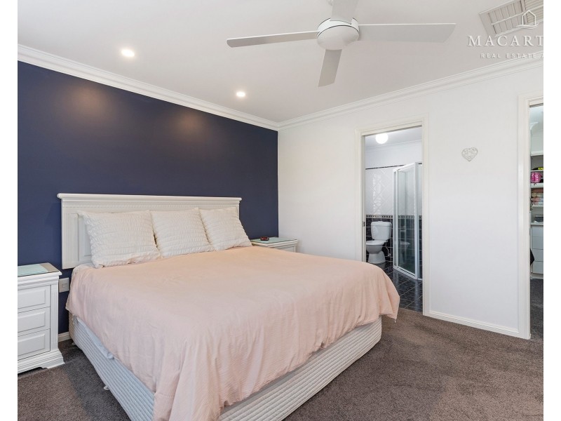 20 Yanko Crescent, Bourkelands NSW 2650