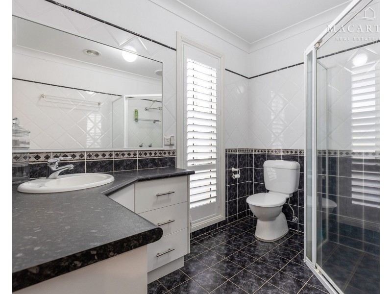 20 Yanko Crescent, Bourkelands NSW 2650