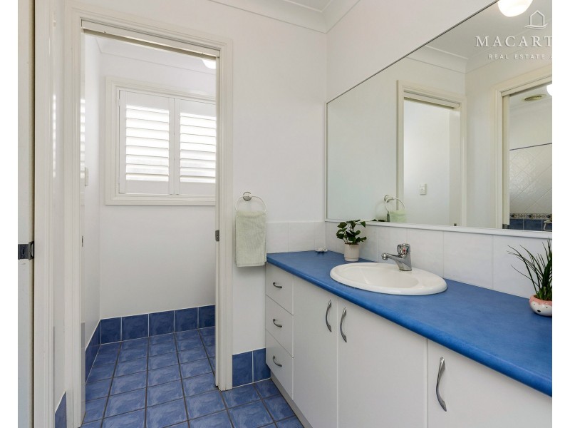 20 Yanko Crescent, Bourkelands NSW 2650