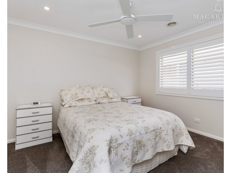 20 Yanko Crescent, Bourkelands NSW 2650