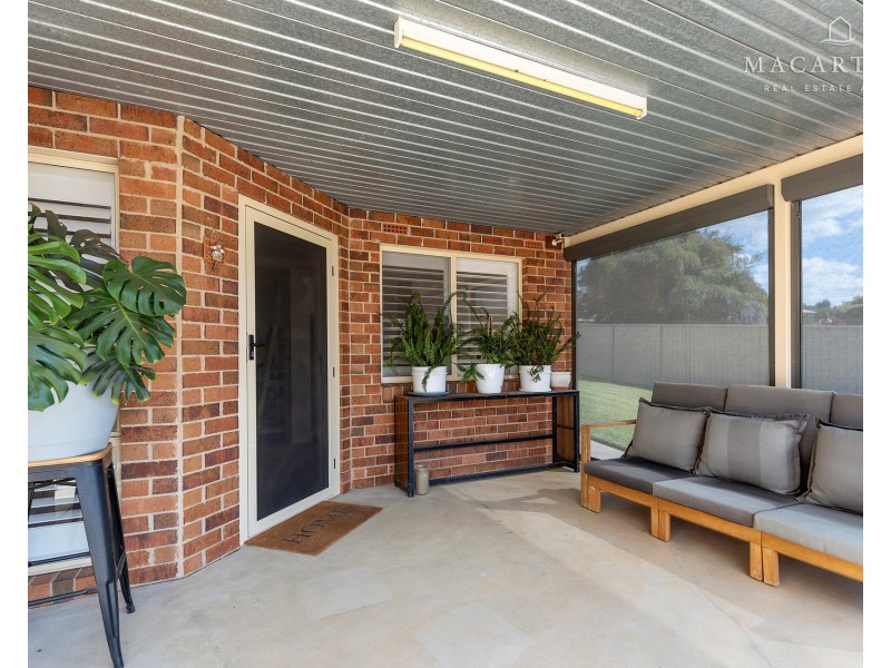 20 Yanko Crescent, Bourkelands NSW 2650