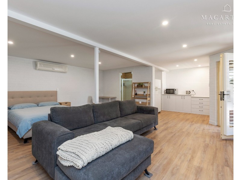 20 Yanko Crescent, Bourkelands NSW 2650