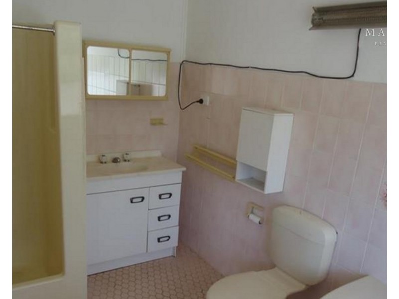 8 Rudd Street, Turvey Park NSW 2650