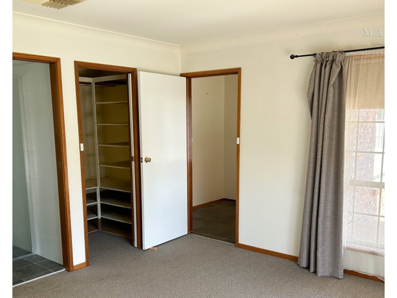 7 Corella Place, Estella NSW 2650