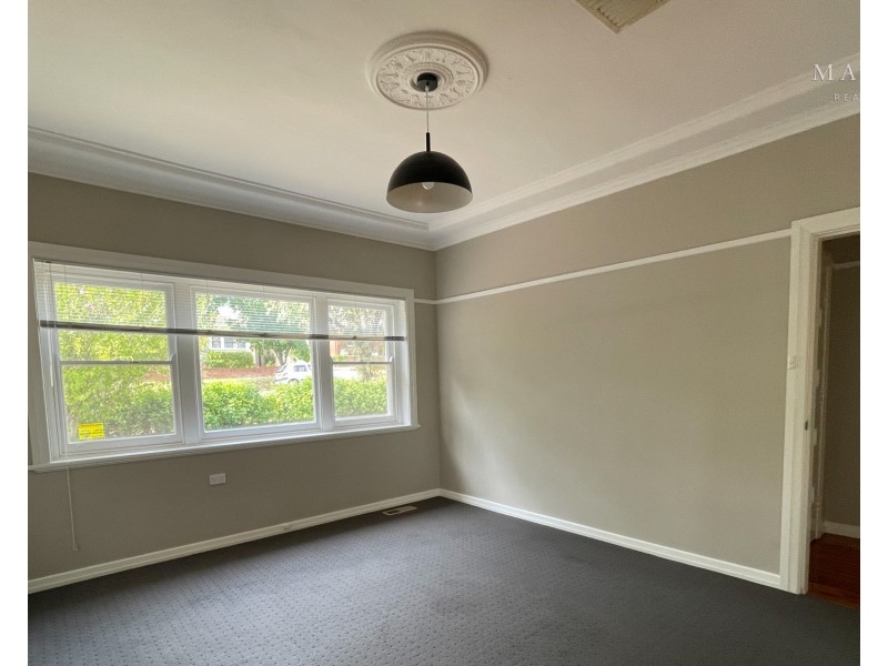 24 Croaker Street, Turvey Park NSW 2650