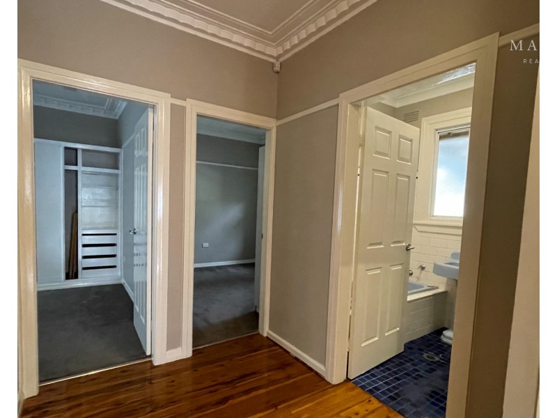 24 Croaker Street, Turvey Park NSW 2650