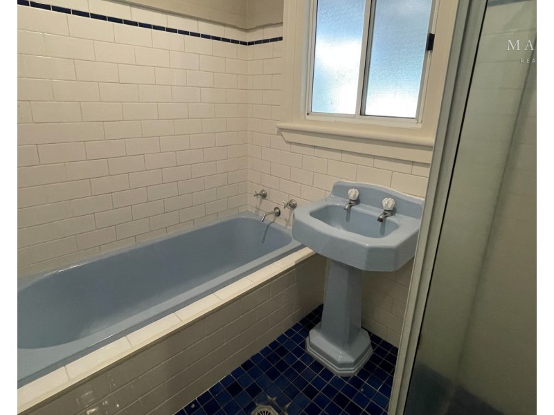 24 Croaker Street, Turvey Park NSW 2650