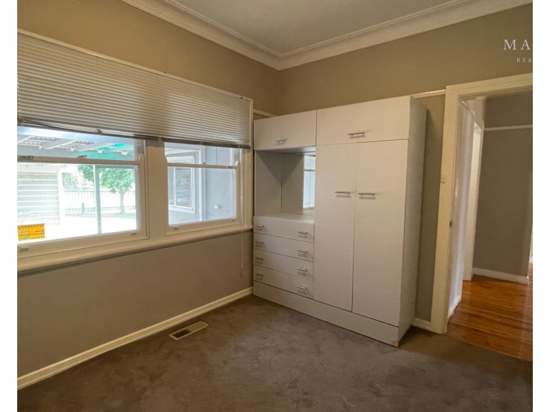 24 Croaker Street, Turvey Park NSW 2650