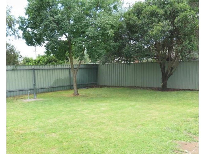 24 Croaker Street, Turvey Park NSW 2650