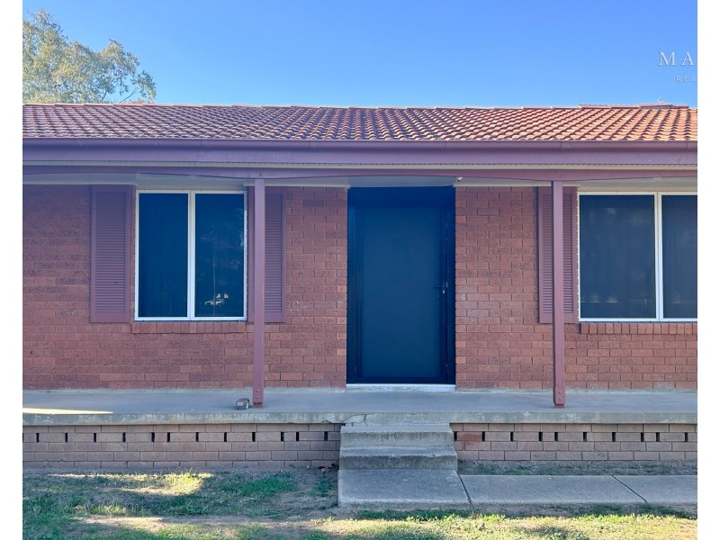 166 Raye Street, Tolland NSW 2650