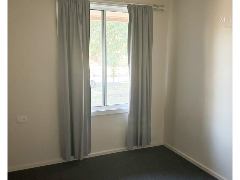 166 Raye Street, Tolland NSW 2650