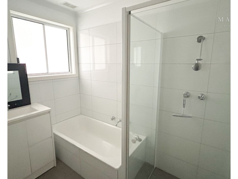 166 Raye Street, Tolland NSW 2650