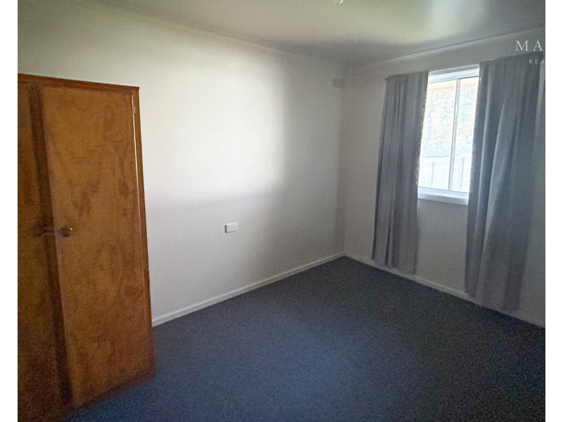 166 Raye Street, Tolland NSW 2650