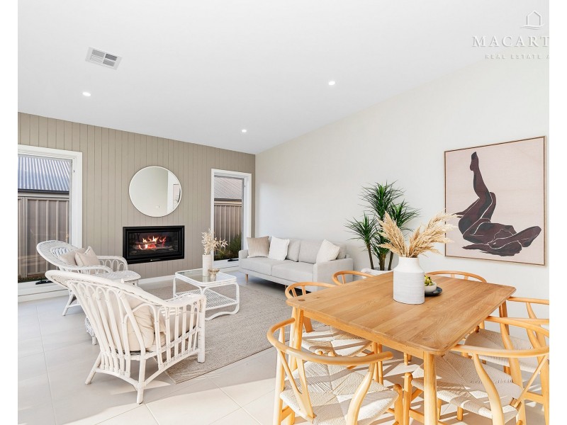 5 Dallas Avenue, Gobbagombalin NSW 2650