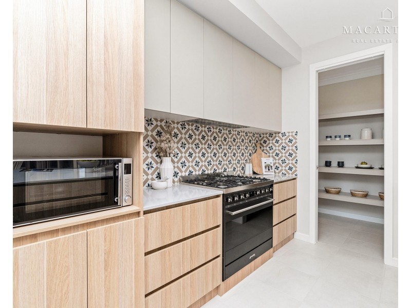 5 Dallas Avenue, Gobbagombalin NSW 2650