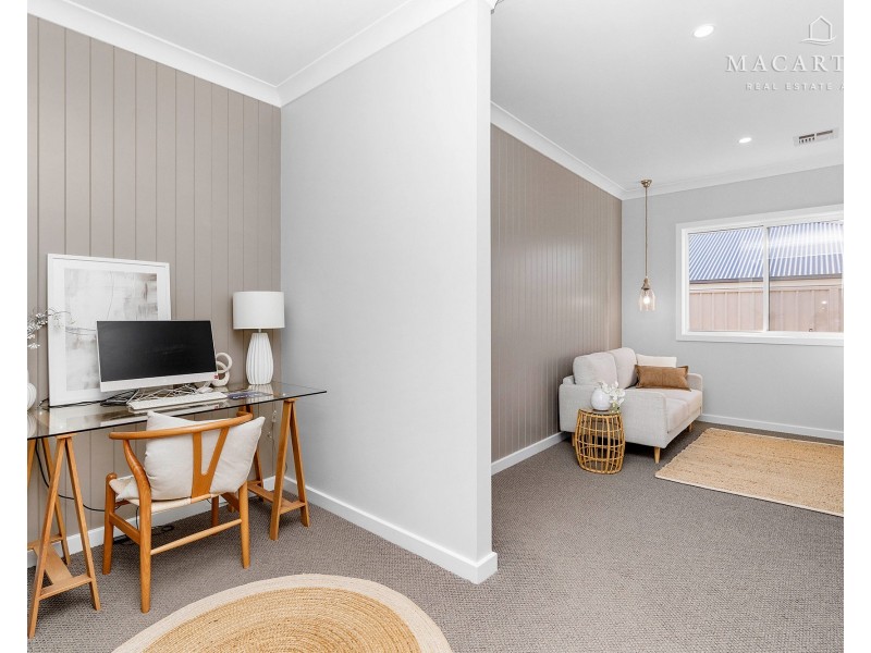 5 Dallas Avenue, Gobbagombalin NSW 2650