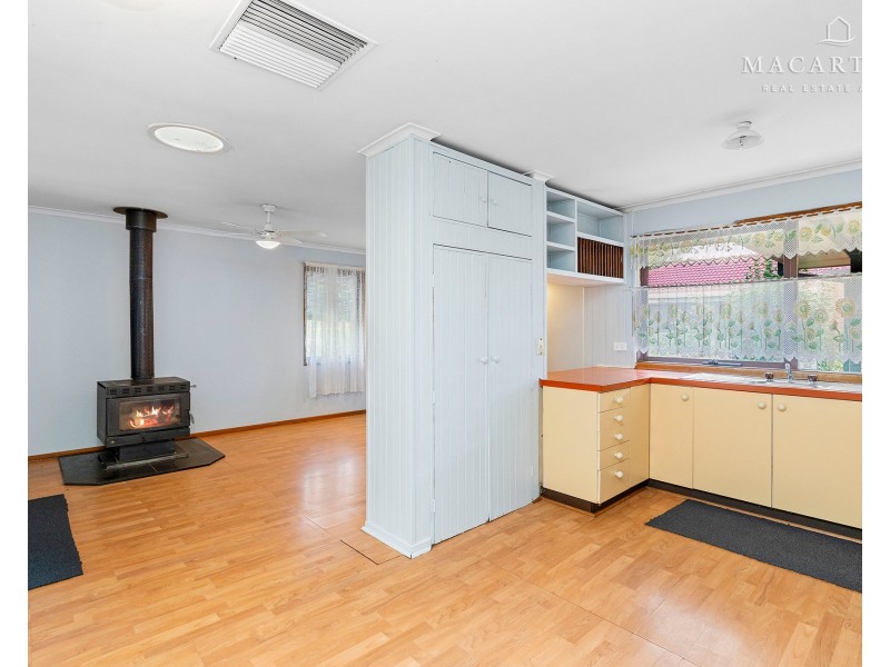 11 Goborra Street, Glenfield Park NSW 2650