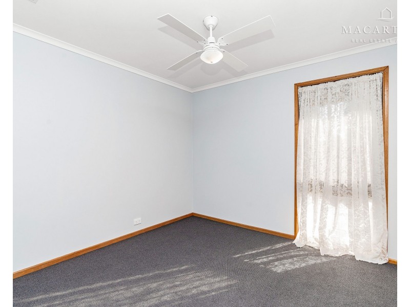 11 Goborra Street, Glenfield Park NSW 2650