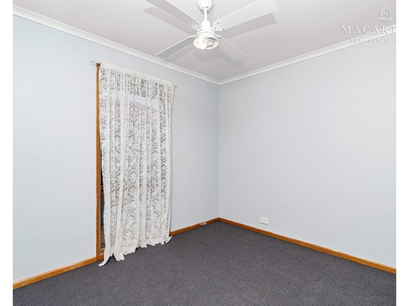 11 Goborra Street, Glenfield Park NSW 2650