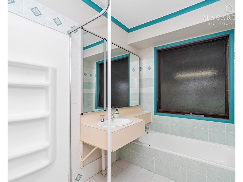 11 Goborra Street, Glenfield Park NSW 2650