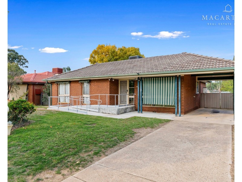 11 Goborra Street, Glenfield Park NSW 2650