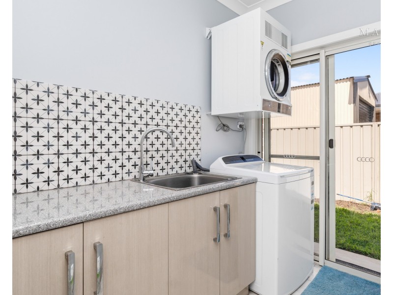 6 Jade Place, Estella NSW 2650
