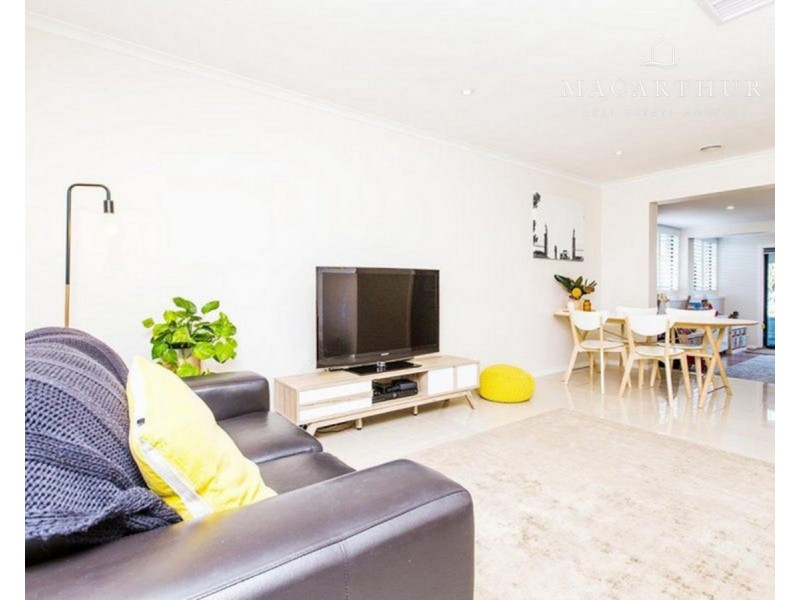 6 Ilex Street, Lake Albert NSW 2650