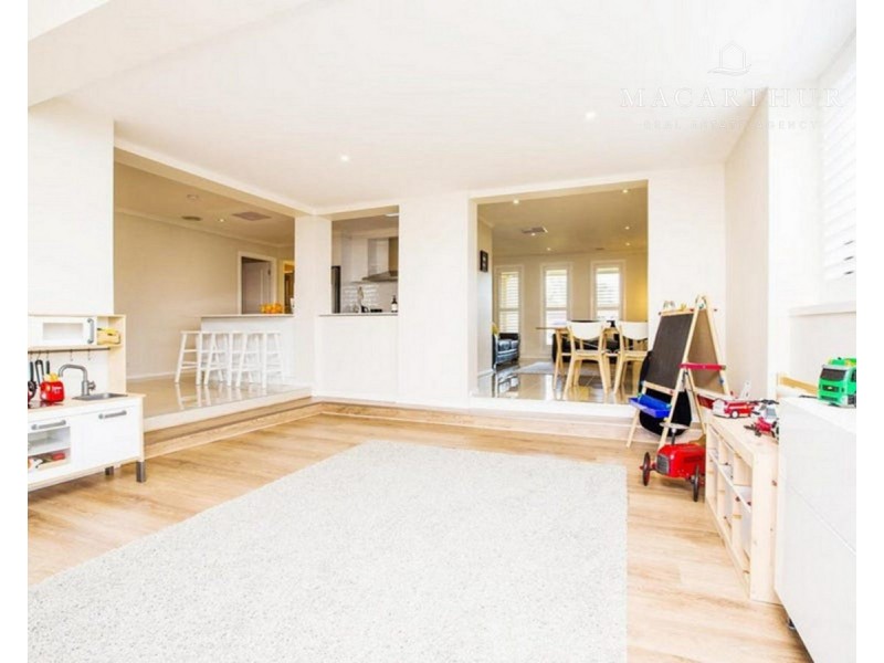 6 Ilex Street, Lake Albert NSW 2650