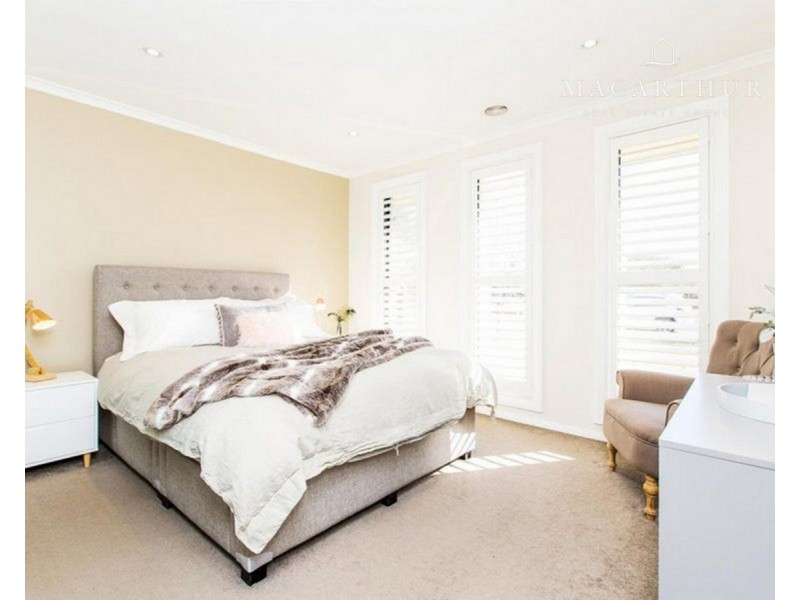 6 Ilex Street, Lake Albert NSW 2650