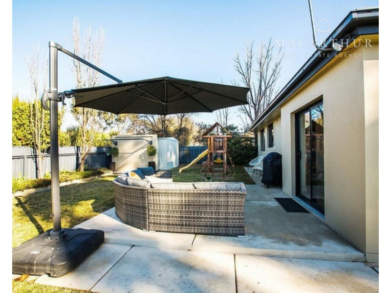 6 Ilex Street, Lake Albert NSW 2650