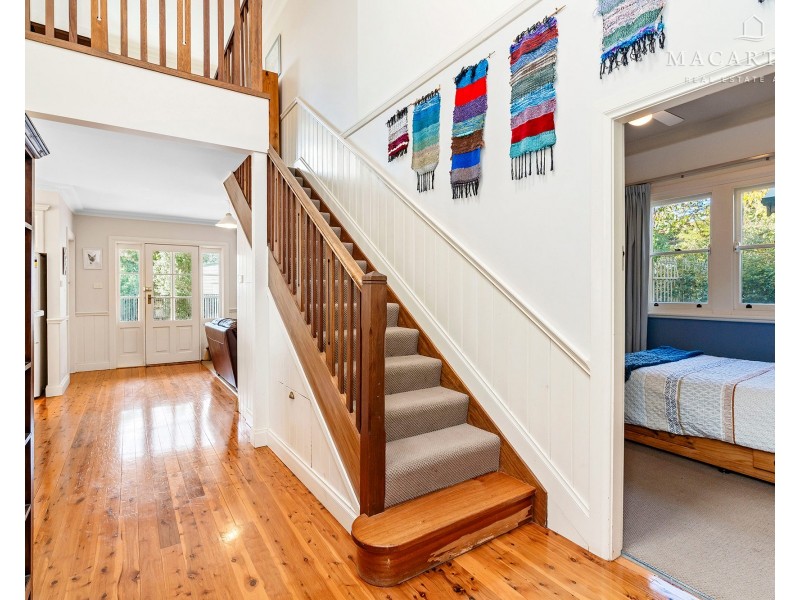 1 Sunshine Avenue, Turvey Park NSW 2650