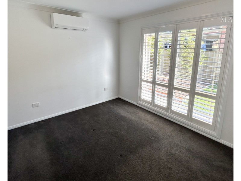 2/4 Dunn Avenue, Forest Hill NSW 2651