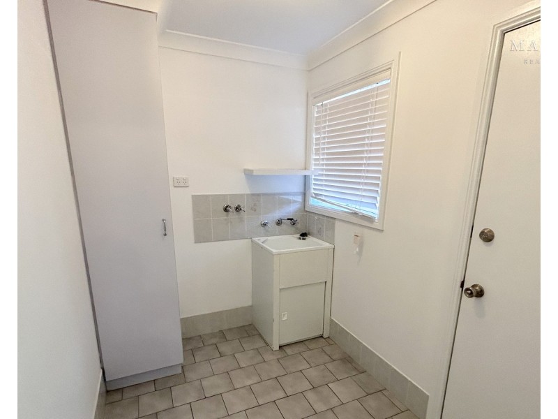 2/4 Dunn Avenue, Forest Hill NSW 2651