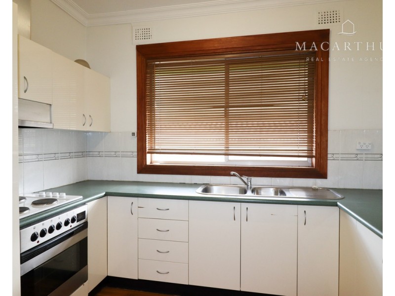 158 Fernleigh Road, Mount Austin NSW 2650