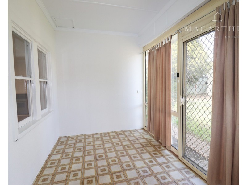 158 Fernleigh Road, Mount Austin NSW 2650