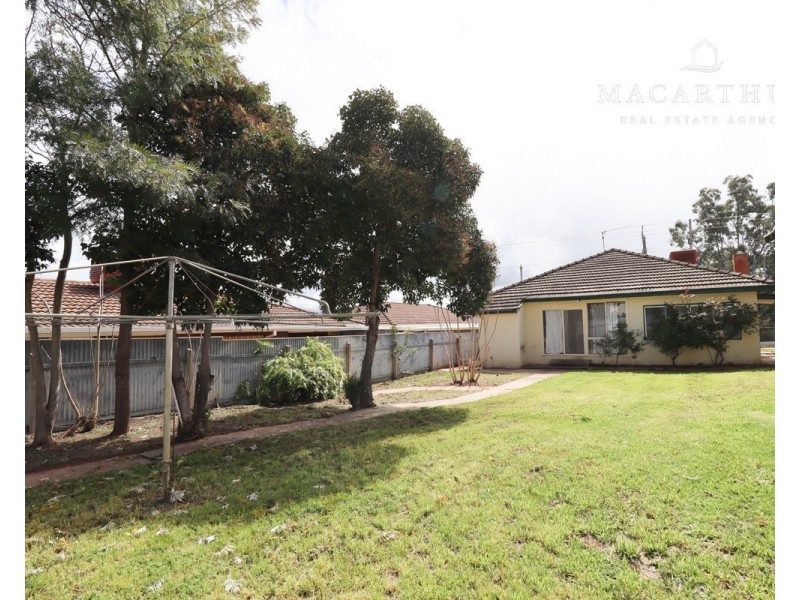 158 Fernleigh Road, Mount Austin NSW 2650