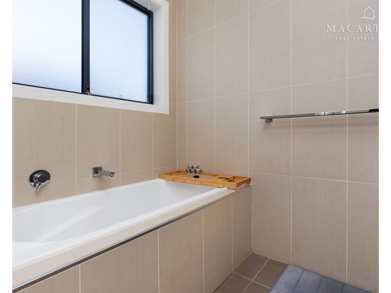 54 Barrima Drive, Glenfield Park NSW 2650