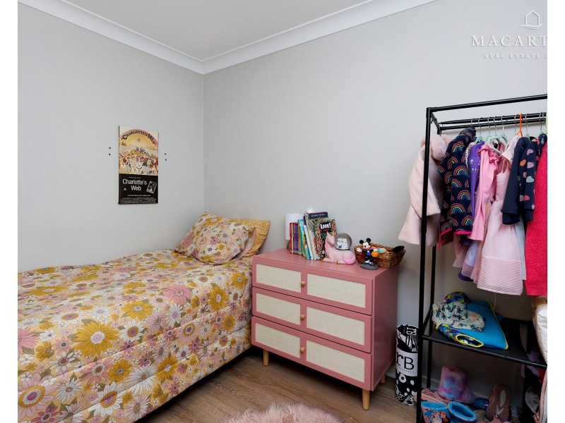 54 Barrima Drive, Glenfield Park NSW 2650
