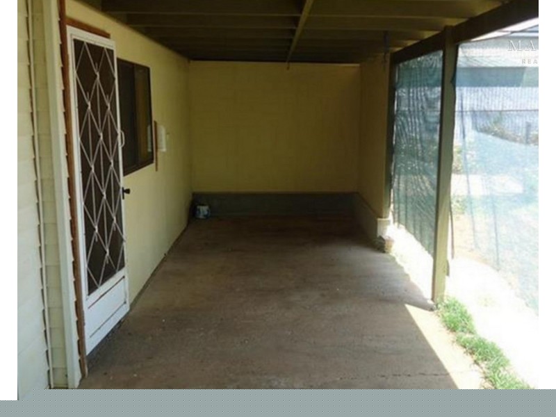 8 Rudd Street, Turvey Park NSW 2650