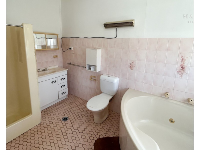 8 Rudd Street, Turvey Park NSW 2650