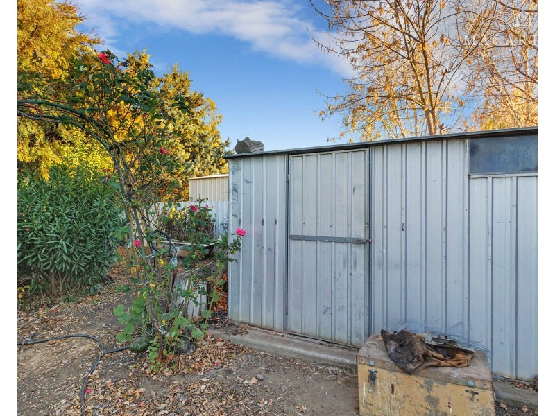 4 Toney Place, Glenfield Park NSW 2650