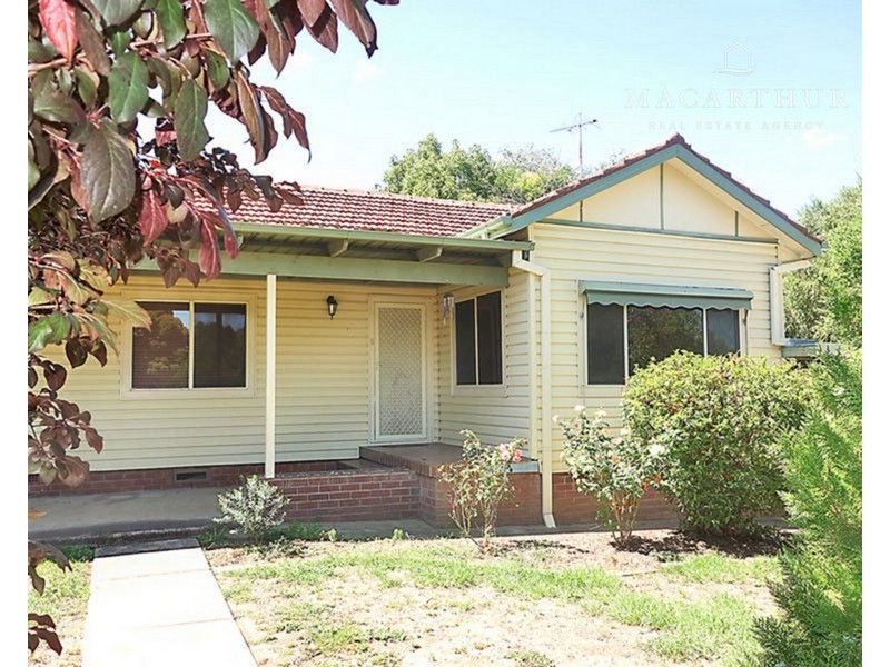 13 Paull Street, Kooringal NSW 2650