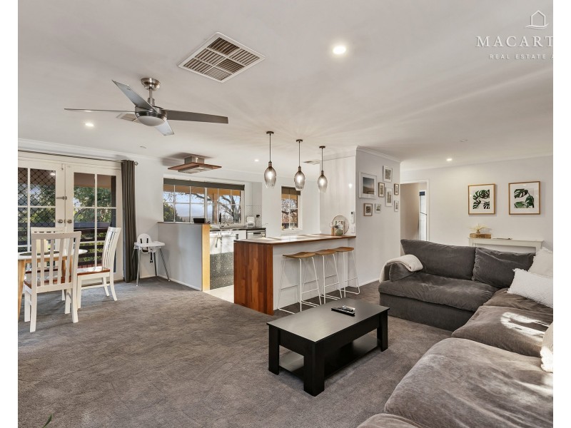 1 Jamie Place, Tolland NSW 2650