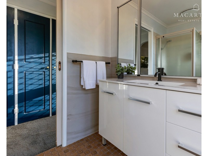 1 Jamie Place, Tolland NSW 2650