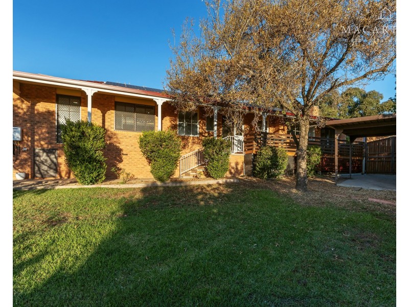 1 Jamie Place, Tolland NSW 2650