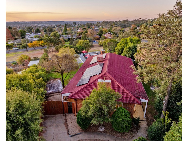 1 Jamie Place, Tolland NSW 2650