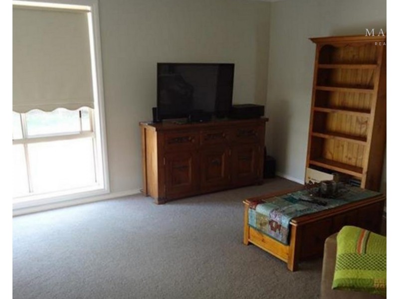 12 Wonkana Road, Glenfield Park NSW 2650