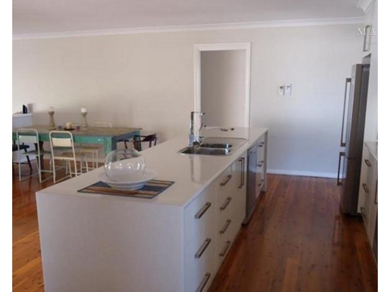 12 Wonkana Road, Glenfield Park NSW 2650